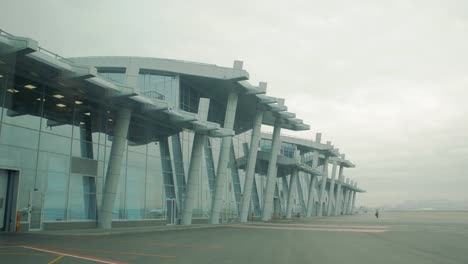 La-Terminal-Del-Aeropuerto-al-Aire-Libre