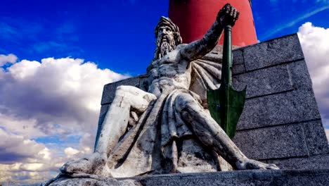 Saint-Petersburg.-Sculpture-Rostral-columns.-time-laps