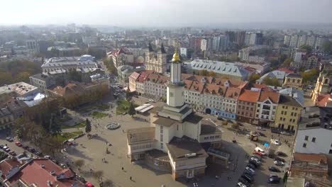 The-historic-center-of-Ivano-Frankivsk-city,-Ukraine,-with-city-hall-building.