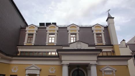 Old-Mansion-Exterior