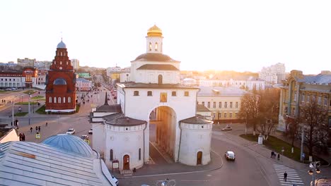 Luftbild-berühmten-Golden-Gate-in-Wladimir,-Russland