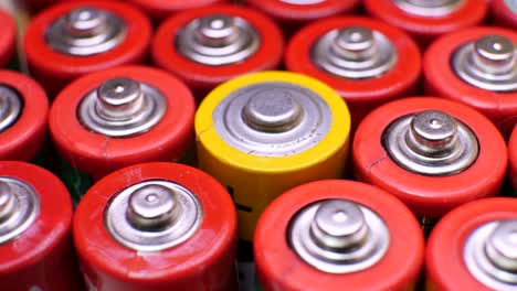 Sammlung-von-altgebrauchten-AAA-Batterien