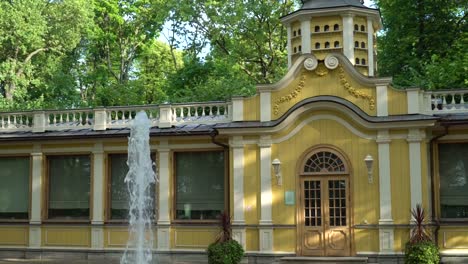 View-of-the-fountains-and-old-wooden-house