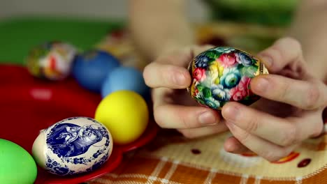 Preparation-of-Easter-eggs,-the-feast-of-the-passover