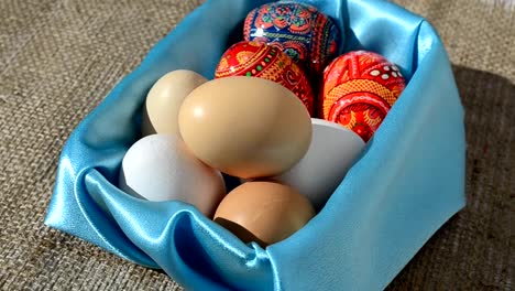 Eggs-in-a-basket-against-a-sacking.