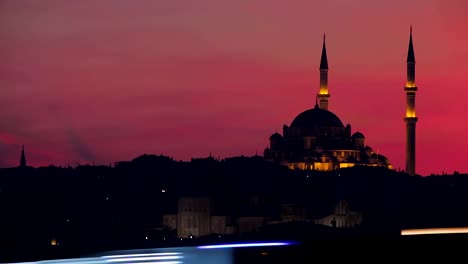 Sultan-Ahmed-Mosque-in-Istanbul-Turkey-illuminated-at-night,-red-sky-timelapse