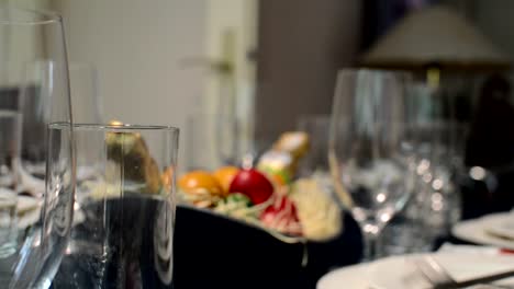 Easter-Festive-Table-With-Bunny-And-Eggs-Decoration