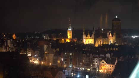 Riesenrad.-Ein-Riesenrad-dreht-sich-vor-dem-Hintergrund-des-Nachthimmels.-Nahaufnahme-eines-Riesenrades-mit-Nachtbeleuchtung.-beleuchtete-Riesenradkonstruktion,-die-sich-vor-dunklem-Nachthimmel-Hintergrund-dreht.