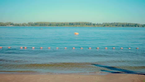 Meeting-friends-on-the-beach