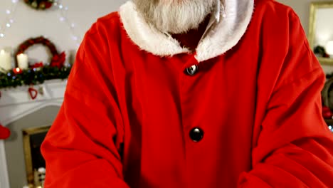 Weihnachtsmann-mit-Geschenk-box