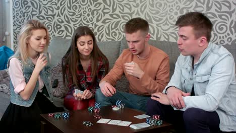 Cartas-de-amigos-adolescentes-en-el-hogar