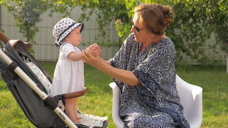 Grandmother-and-granddaughter.