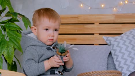 Portrait-of-pensive-little-boy