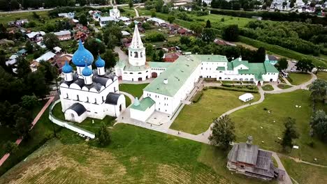 Luftaufnahme-des-Suzdal-Kloms