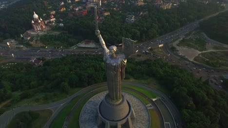 Top-view-Mother-Motherland-in-memorial-park-Victory-Day-in-Kiev-city,-Ukraine