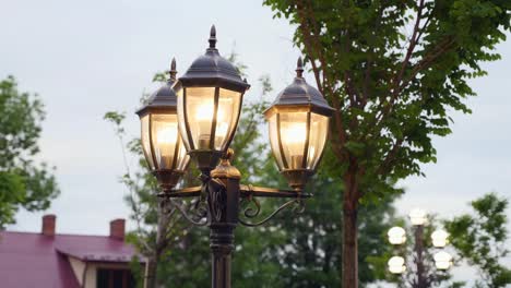 Vintage-Lampe-Post-Street-Straße-Lichtmast