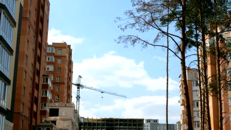 Construction-of-new-homes-in-a-residential-area.