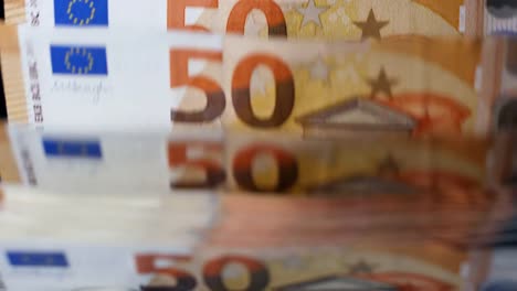 Euro-Geld-wird-automatisch-gezählt