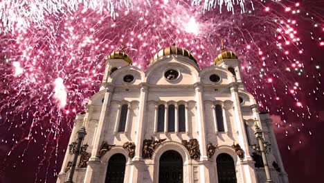 Fireworks-over-the-Christ-the-Savior-Cathedral,-Moscow,-Russia.