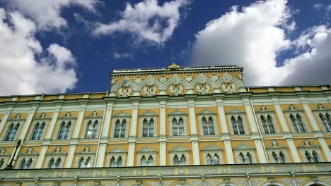 Grand-Kremlin-Palace-on-a-sunny-day.-Moscow-Kremlin,-Russia