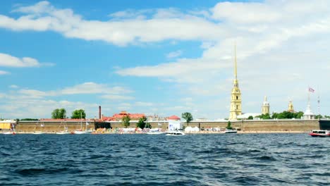 Russland-St.-Petersburg-Newa-Festung-Panorama-Wasser