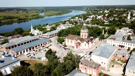 Vista-aérea-del-paisaje-de-la-ciudad-de-Kasimov-en-Río-de-Oka