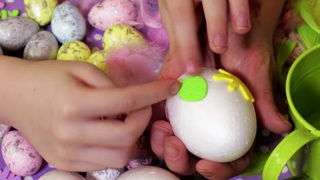 Easter-decoration-egg-close-up