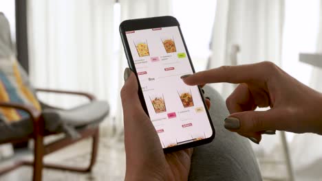 woman-ordering-pasta-on-smartphone