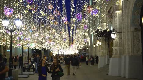 Nikolskaya-street,-Moscow,-Russia.-Night-walk-on-the-illuminated-street