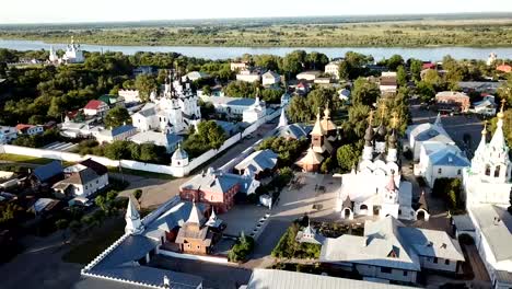 Panoramische-Luftaufnahme-der-Dreifaltigkeit-in-Murom