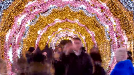 The-light-tunnel-on-Tverskoy-Boulevard-night-timelapse