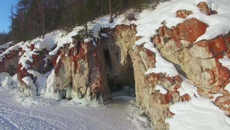 4-K.-Antenne-Umfrage-aus-der-Luft.-Winter.-Baikalsee