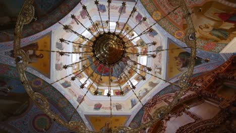 Schwenken-der-Decke-der-orthodoxen-Kathedrale