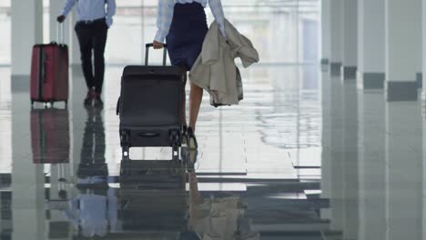 Railway-station-passengers-moving-in-different-ways