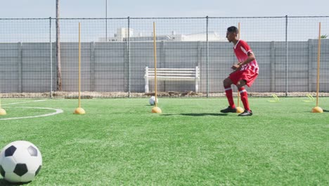 Soccer-players-training-on-field