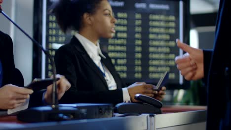 Passengers-passing-biometric-control-in-airport