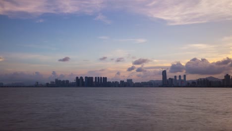 Sonnenuntergang-Himmel-Zhuhai-Stadtbild-voll-Verkehr-Bucht-Panorama-4-k-Zeit-hinfällig,-china