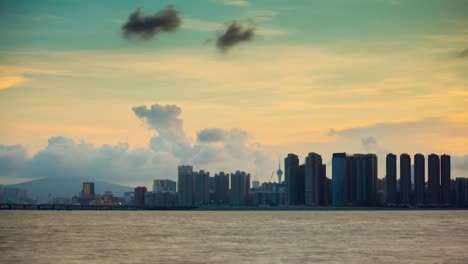 China-Sonnenuntergang-Himmel-Zhuhai-Stadt-Bucht-Macau-Küste-Panorama-4k-Zeitraffer