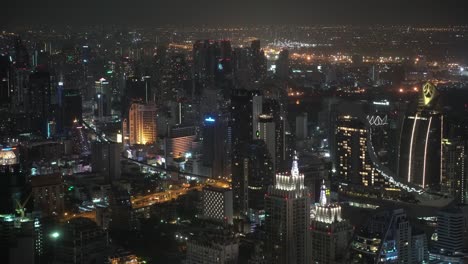 Beleuchtung-für-die-nächtliche-Stadt.-Business-Center-und-Firmengebäuden,-Büros-und-Finanzzentren.-Architektur-der-Metropole.-Urban-style