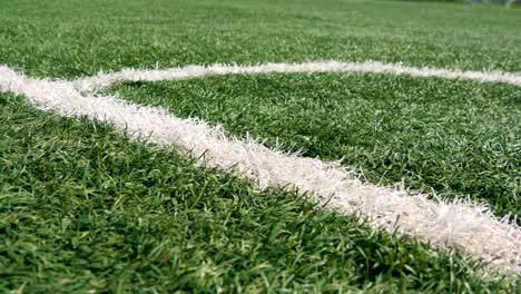 Nahaufnahme-der-heraus-der-bounds-Linien-auf-einem-Rasen-football-Feld