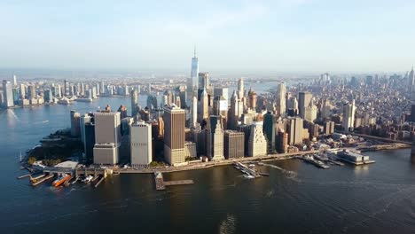 Aerial-view-of-Manhattan-district-on-the-shore-of-the-East-river.-Beautiful-cityscape-of-New-York,-America