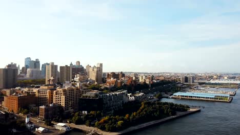 Beautiful-aerial-landscape-of-the-Brooklyn-district-in-New-York,-America.-Drone-flying-over-the-East-river