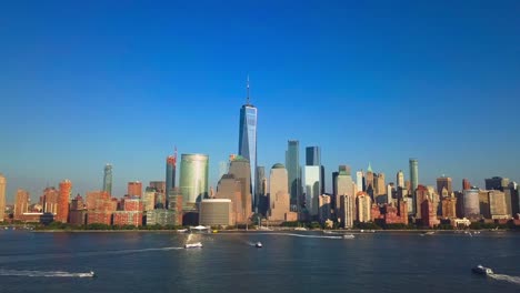 Video-paisaje-aéreo-de-la-ciudad-de-Nueva-York-y-el-río-Hudson