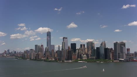 Aerial-shot-of-lower-Manhattan-in-New-York-City.