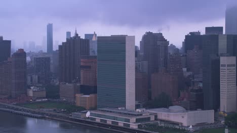 Vista-aérea-del-edificio-de-la-Secretaría-de-las-Naciones-Unidas-en-Manhattan.