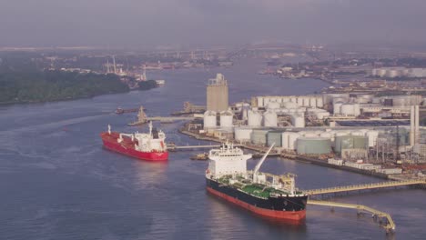 Bayonne-area-refinery-on-the-Upper-New-York-Bay.