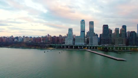 Derecho-panorámica-tiro-Manhattan-oeste-río-Hudson-Costa