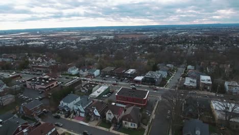 Cliffside-Park-NJ-puente-aéreo-casas-y-tráfico