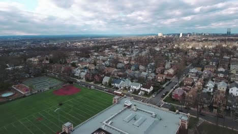 Cliffside-Park-NJ-descendiendo-sobre-la-escuela