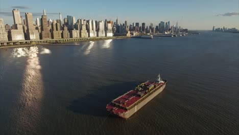 Stationary-View-Of-Oil-Tanker-&-Tug-Boat-on-Hudson-River-Viewing-Uptown